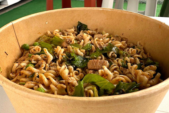Bowl pâtes, légumes et poulet